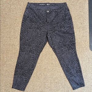 Style & Co. Women's Skinny Jeans - Black Leopard Print